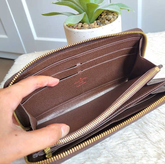 🍁 Authentic LOUIS VUITTON Zippy Wallet Damier Ebene - Picture 3 of 16